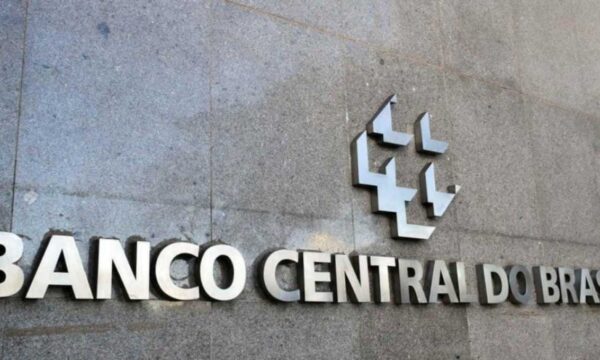 Após seis altas consecutivas, inflação para 2026 fica estável; confira o Focus desta segunda-feira (17)