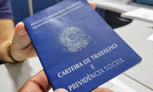 Brasil cria 58,5 mil empregos formais em julho, queda de 56% na comparação com mesmo mês de 2025