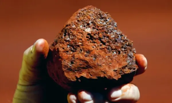 Minério de ferro sobe com preocupações sobre demanda da China e esperanças de estímulos