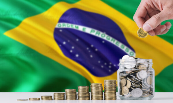 Economistas pioram projeção para déficit primário e dívida bruta em 2026 e2027