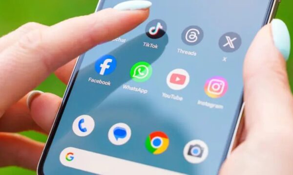 Austrália aprova lei que pode cobrar de gigantes de tecnologia por notícias
