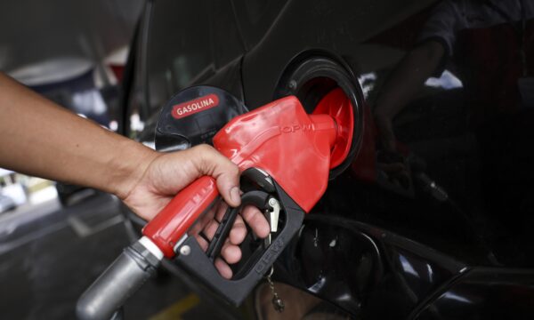 Gasolina com 35% de etanol pode estragar o carro? Veja peças que podem ser afetadas