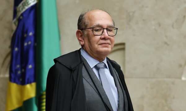 Gilmar Mendes pede vista e suspende julgamento sobre contrato do BRB com tribunal baiano