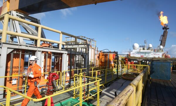Pré-sal sustenta alta de 13% na produção de petróleo e consolida Brasil entre líderes